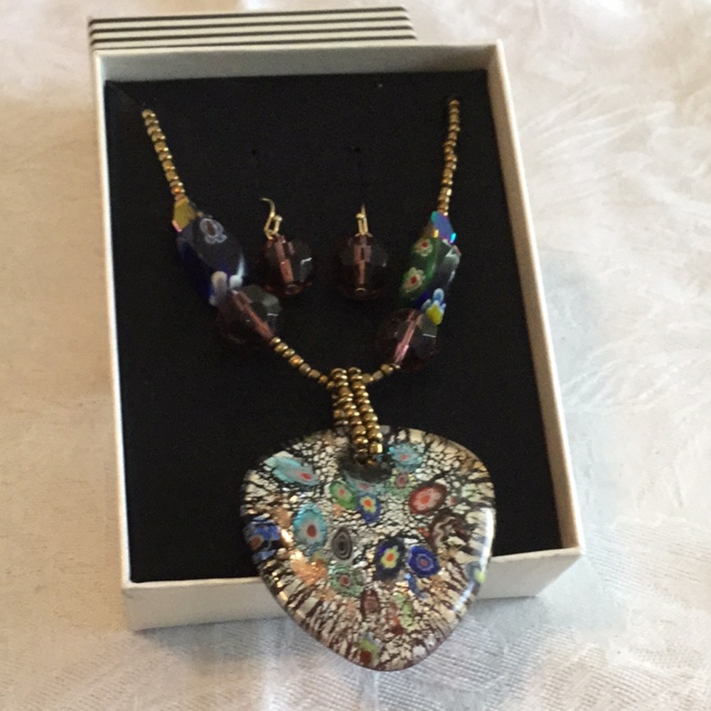 🦋NWT Fabulous “ Mixit “Necklace & Earrings 🦋